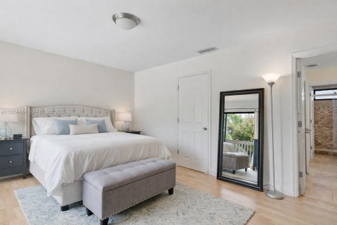 Adosado en venta en Miami, Florida, 2 dormitorios, 120.68 m2 № 2001280 - foto 15