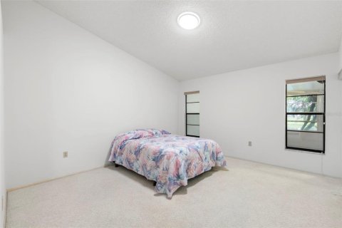 House in Palm Harbor, Florida 3 bedrooms, 154.12 sq.m. № 1847963 - photo 12
