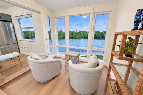 Condo in Boynton Beach, Florida, 1 bedroom  № 2400533