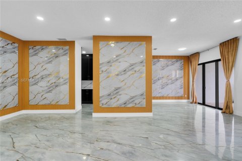 Villa ou maison à louer à Wellington, Floride: 3 chambres, 179.21 m2 № 2270261 - photo 9