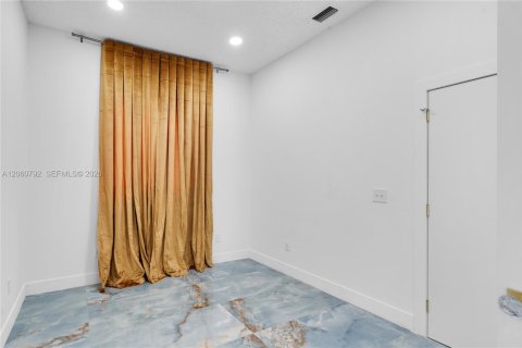 Villa ou maison à louer à Wellington, Floride: 3 chambres, 179.21 m2 № 2270261 - photo 23