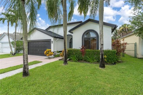 Villa ou maison à louer à Wellington, Floride: 3 chambres, 179.21 m2 № 2270261 - photo 4