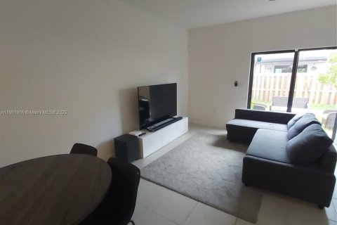 Adosado en venta en Homestead, Florida, 3 dormitorios № 1953026 - foto 8