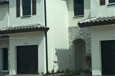 Adosado en venta en Homestead, Florida, 3 dormitorios № 1953026 - foto 1