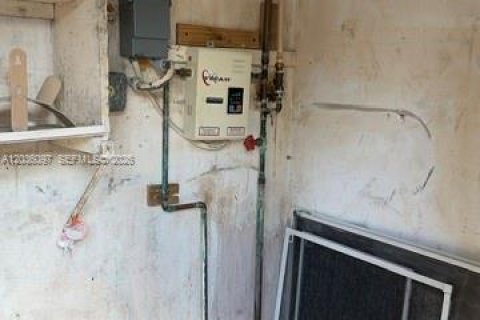 Купить коммерческую недвижимость в Уэст -Майами, Флорида 153.75м2, № 2168241 - фото 22