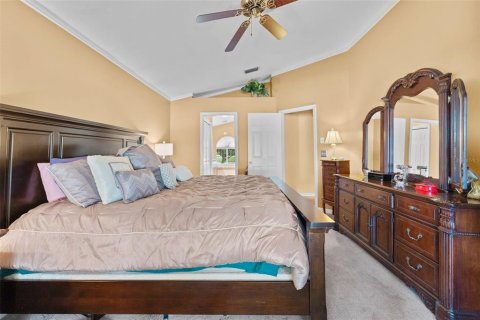 House in Brandon, Florida 4 bedrooms, 209.77 sq.m. № 2317467 - photo 14