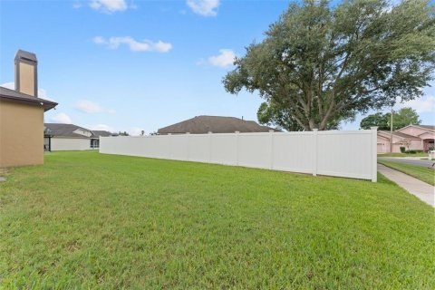 House in Brandon, Florida 4 bedrooms, 209.77 sq.m. № 2317467 - photo 29