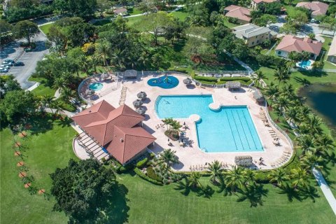 Apartment in Weston, Florida 2 bedrooms, 112.23 sq.m. № 2254438 - photo 27