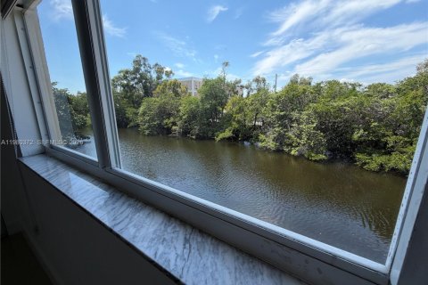 Снять в аренду кондоминиум в Форт-Лодердейл, Флорида 1 спальня, 63.92м2, № 2043755 - фото 24