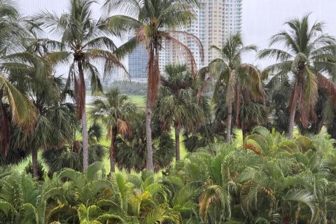 Copropriété à vendre à Hallandale Beach, Floride: 2 chambres, 102.19 m2 № 2146037 - photo 14