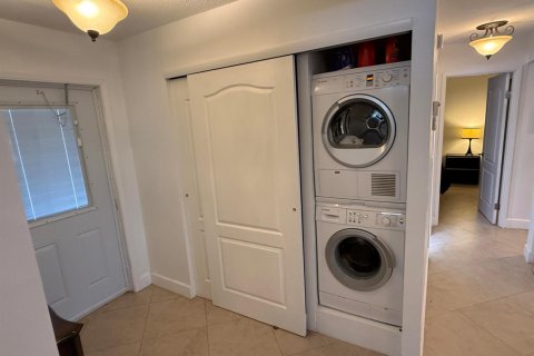 Copropriété à vendre à Hallandale Beach, Floride: 2 chambres, 102.19 m2 № 2146037 - photo 7