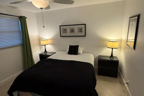 Copropriété à vendre à Hallandale Beach, Floride: 2 chambres, 102.19 m2 № 2146037 - photo 28
