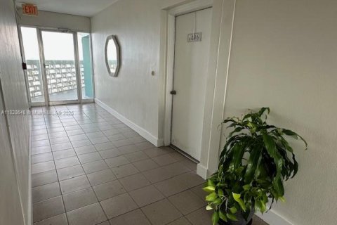 Copropriété à vendre à Fort Lauderdale, Floride: 1 chambre, 69.68 m2 № 1920996 - photo 19