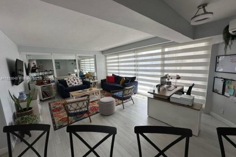 Copropriété à vendre à Fort Lauderdale, Floride: 1 chambre, 69.68 m2 № 1920996 - photo 5