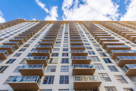 Condominio en alquiler en Sunny Isles Beach, Florida, 2 dormitorios, 119.47 m2 № 1819857 - foto 26