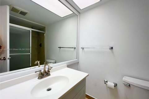 Condominio en alquiler en Sunny Isles Beach, Florida, 2 dormitorios, 119.47 m2 № 1819857 - foto 21