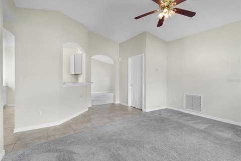 Casa en venta en Palm Coast, Florida, 4 dormitorios, 153.29 m2 № 1918885 - foto 18