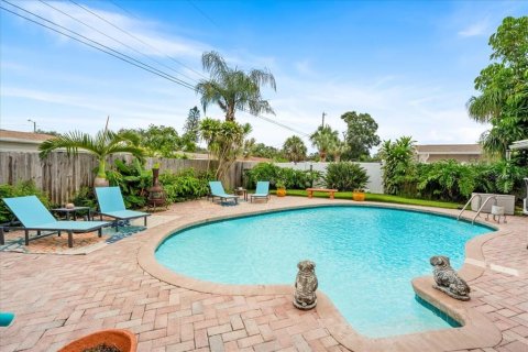 House in Seminole, Florida 3 bedrooms, 159.05 sq.m. № 1821147 - photo 29