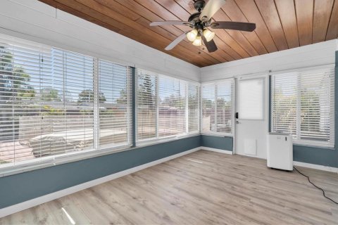 House in Saint Petersburg, Florida 3 bedrooms, 134.62 sq.m. № 1847237 - photo 19