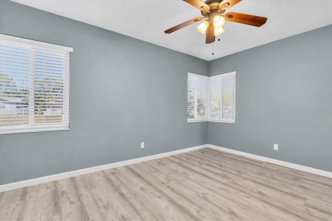 House in Saint Petersburg, Florida 3 bedrooms, 134.62 sq.m. № 1847237 - photo 29