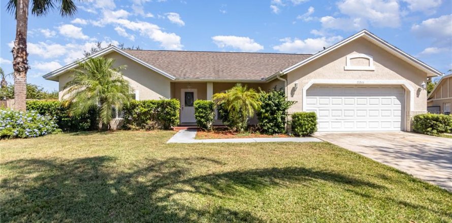Casa en Clermont, Florida 4 dormitorios, 180.6 m2 № 1905025