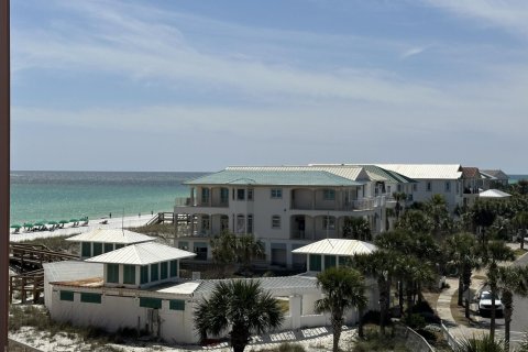 Condominio en venta en Destin, Florida, 1 dormitorio, 59.09 m2 № 560837 - foto 1