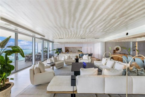 Copropriété à vendre à Surfside, Floride: 4 chambres, 494.33 m2 № 1967603 - photo 18