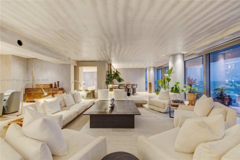 Copropriété à vendre à Surfside, Floride: 4 chambres, 494.33 m2 № 1967603 - photo 20