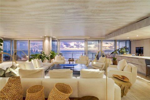 Copropriété à vendre à Surfside, Floride: 4 chambres, 494.33 m2 № 1967603 - photo 23