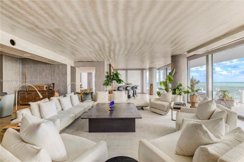 Copropriété à vendre à Surfside, Floride: 4 chambres, 494.33 m2 № 1967603 - photo 2