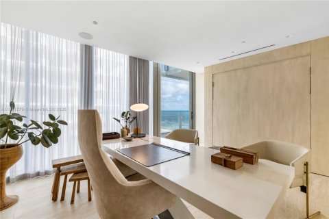 Copropriété à vendre à Surfside, Floride: 4 chambres, 494.33 m2 № 1967603 - photo 9