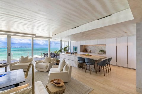 Copropriété à vendre à Surfside, Floride: 4 chambres, 494.33 m2 № 1967603 - photo 16