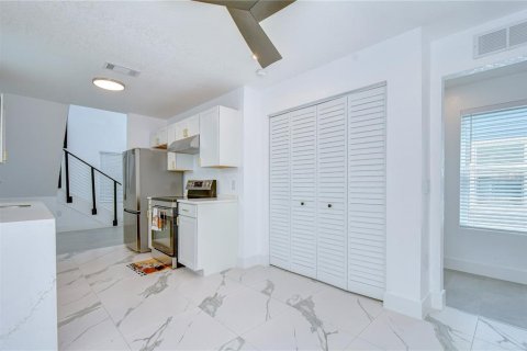 House in Bradenton, Florida 3 bedrooms, 142.7 sq.m. № 2236600 - photo 9