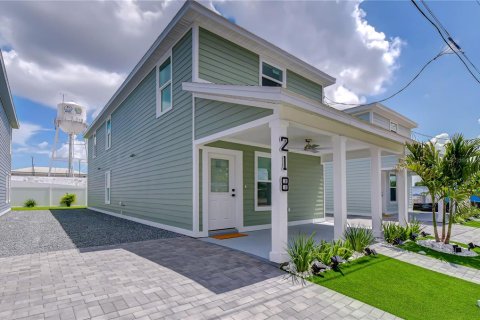 House in Bradenton, Florida 3 bedrooms, 142.7 sq.m. № 2236600 - photo 3