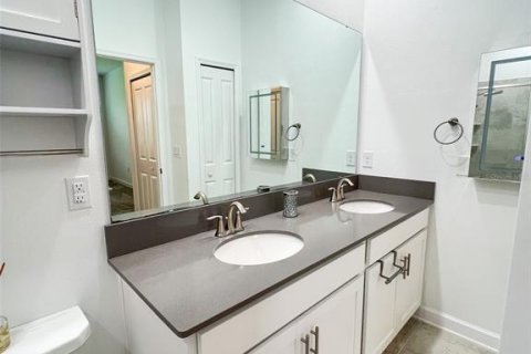 Casa en alquiler en Kissimmee, Florida, 4 dormitorios, 196.3 m2 № 1804820 - foto 21