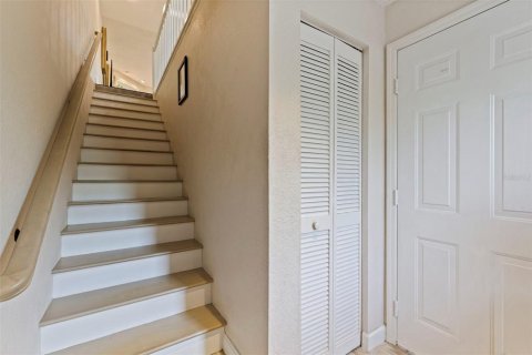 Townhouse in Tierra Verde, Florida 2 bedrooms, 162.58 sq.m. № 2214848 - photo 6