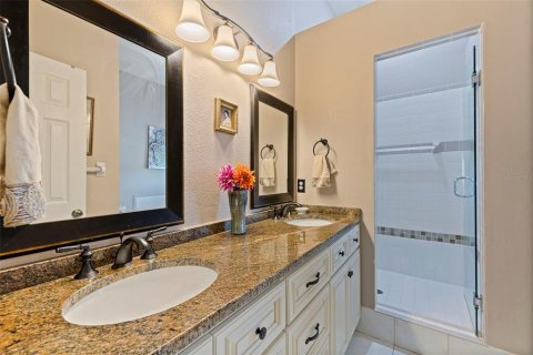 Townhouse in Tierra Verde, Florida 2 bedrooms, 162.58 sq.m. № 2214848 - photo 22