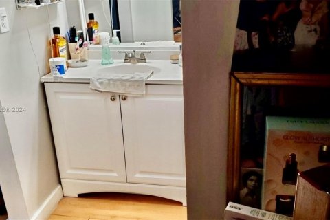 Купить кондоминиум в Норт-Майами, Флорида 1 спальня, 67.17м2, № 1958035 - фото 12