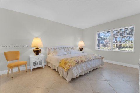 Купить кондоминиум в Халландейл-Бич, Флорида 1 спальня, 78.97м2, № 1958711 - фото 18