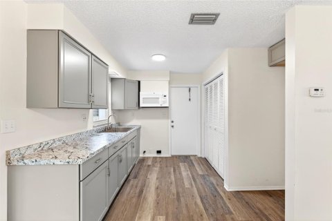 House in Citrus Springs, Florida 2 bedrooms, 80.27 sq.m. № 2095458 - photo 11