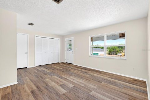 House in Citrus Springs, Florida 2 bedrooms, 80.27 sq.m. № 2095458 - photo 8
