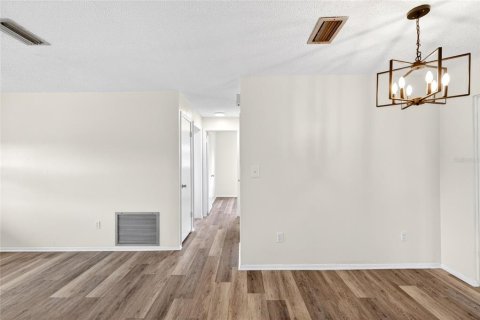 House in Citrus Springs, Florida 2 bedrooms, 80.27 sq.m. № 2095458 - photo 14