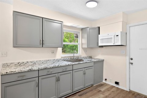 House in Citrus Springs, Florida 2 bedrooms, 80.27 sq.m. № 2095458 - photo 12