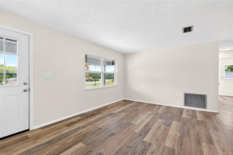 House in Citrus Springs, Florida 2 bedrooms, 80.27 sq.m. № 2095458 - photo 6