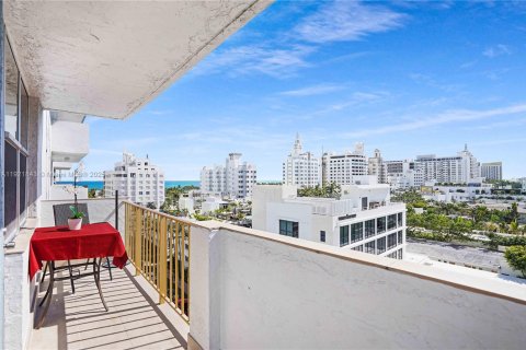 Condo in Miami Beach, Florida, 1 bedroom  № 1975770 - photo 16