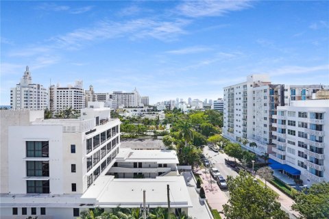 Condo in Miami Beach, Florida, 1 bedroom  № 1975770 - photo 19