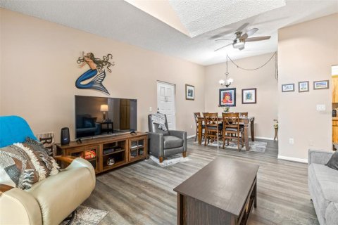Condominio en venta en Palm Harbor, Florida, 2 dormitorios, 96.25 m2 № 1902873 - foto 7