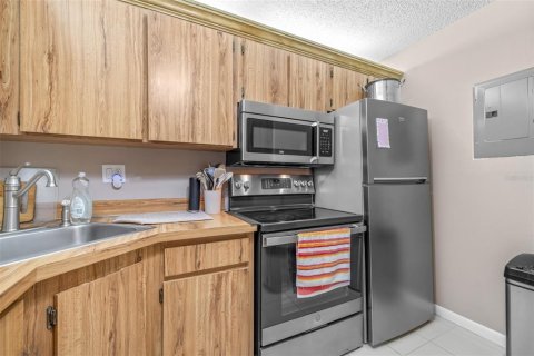 Condominio en venta en Palm Harbor, Florida, 2 dormitorios, 96.25 m2 № 1902873 - foto 12