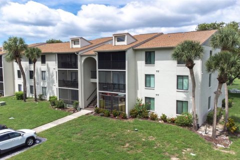 Condominio en venta en Palm Harbor, Florida, 2 dormitorios, 96.25 m2 № 1902873 - foto 1