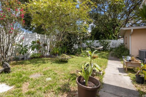 Casa en venta en Pinellas Park, Florida, 3 dormitorios, 193.52 m2 № 1902932 - foto 27